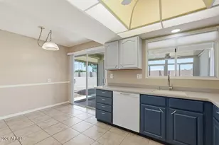 10548 W Campana Dr, Sun City, AZ 85351 - Photo 11