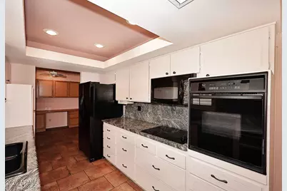 18403 N Conestoga Drive, Sun City, AZ 85373 - Photo 7