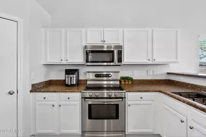 2069 E Cochise Avenue, Apache Junction, AZ 85119 - Photo 15