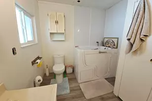 6612 W Hatcher Rd, Glendale, AZ 85302 - Photo 13
