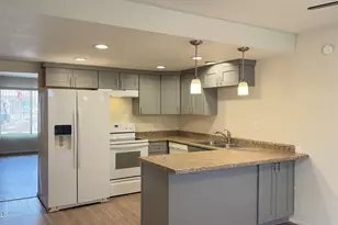 4418 N 53rd Ln, Phoenix, AZ 85031 - Photo 5