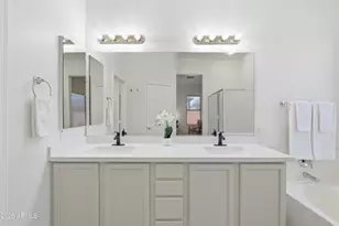 1857 E Carob Dr, Chandler, AZ 85286 - Photo 27