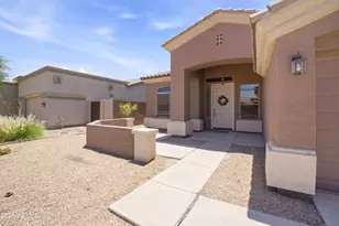 1857 E Carob Dr, Chandler, AZ 85286 - Photo 9