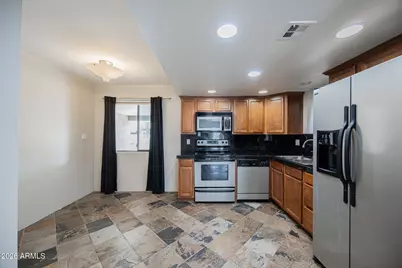 4922 N 42nd Way, Phoenix, AZ 85018 - Photo 11