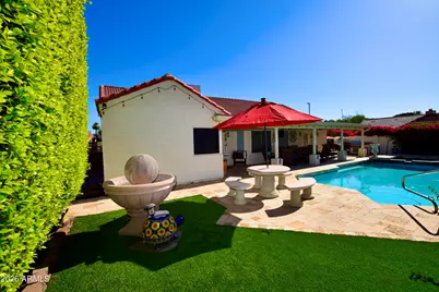 9015 E Windrose Drive, Scottsdale, AZ 85260 - Photo 15