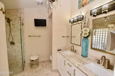 9015 E Windrose Drive, Scottsdale, AZ 85260 - Photo 23