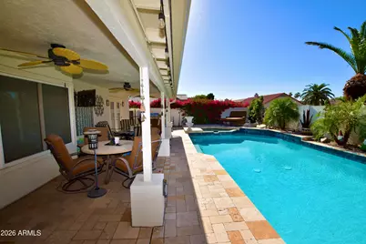 9015 E Windrose Drive, Scottsdale, AZ 85260 - Photo 11