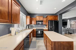 1953 W Busoni Pl, Phoenix, AZ 85023 - Photo 9