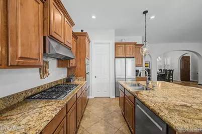 2704 W Nighthawk Way, Phoenix, AZ 85045 - Photo 9