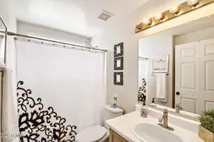 10401 N 52nd St, Paradise Valley, AZ 85253 - Photo 9