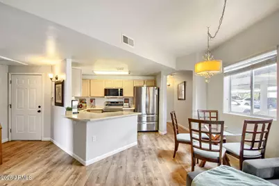 10401 N 52nd Street #105, Paradise Valley, AZ 85253 - Photo 3