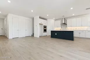 9735 S 12th Street S, Phoenix, AZ 85042 - Photo 5