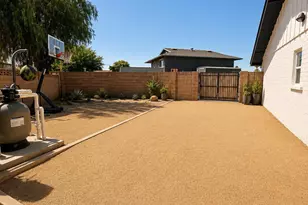 7621 N 48th Dr, Glendale, AZ 85301 - Photo 31