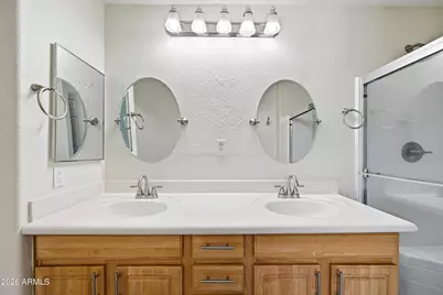 920 E Devonshire Avenue #2027, Phoenix, AZ 85014 - Photo 13