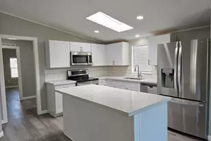 2233 E Behrend Dr, Phoenix, AZ 85024 - Photo 7