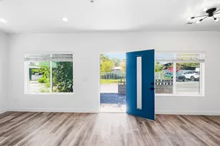 4202 N 10th St, Phoenix, AZ 85014 - Photo 1