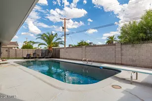 8225 E Minnezona Ave, Scottsdale, AZ 85251 - Photo 25