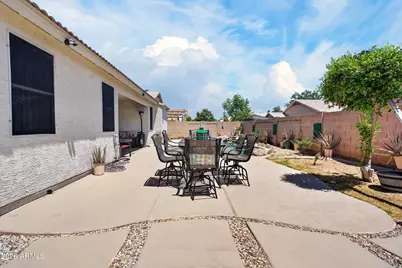 8629 W Jenan Drive, Peoria, AZ 85345 - Photo 31