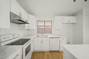 8340 W Stella Way, Glendale, AZ 85305 - Photo 9