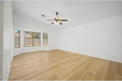 8340 W Stella Way, Glendale, AZ 85305 - Photo 13