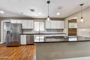 4652 E Vernon Ave, Phoenix, AZ 85008 - Photo 1