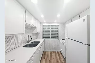 2417 E Campbell Avenue #9B, Phoenix, AZ 85016 - Photo 11