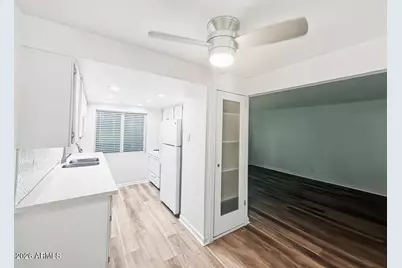 2417 E Campbell Avenue #9B, Phoenix, AZ 85016 - Photo 5