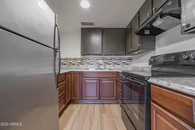 925 W Peoria Avenue #29, Phoenix, AZ 85029 - Photo 7