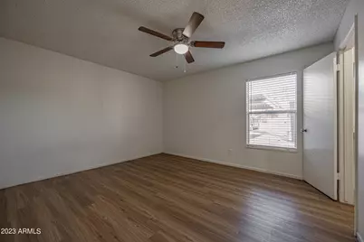 925 W Peoria Avenue #29, Phoenix, AZ 85029 - Photo 9