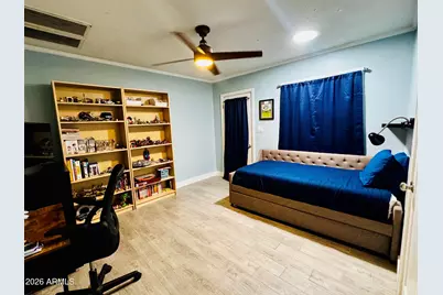 705 W Wilshire Drive, Phoenix, AZ 85007 - Photo 15