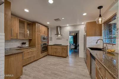 705 W Wilshire Drive, Phoenix, AZ 85007 - Photo 3