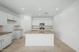 20668 N 225th Dr, Surprise, AZ 85387 - Photo 11