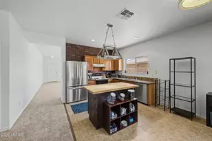 1113 E Gwen St, Phoenix, AZ 85042 - Photo 9