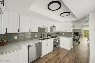 3033 N 37th St, Phoenix, AZ 85018 - Photo 13