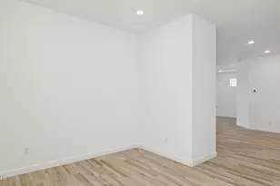 27440 N 69th Ln, Peoria, AZ 85383 - Photo 17