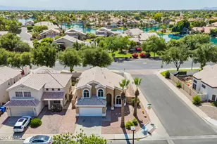 929 S Scallop Dr, Gilbert, AZ 85233 - Photo 1