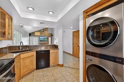 10 E Coral Gables Drive, Phoenix, AZ 85022 - Photo 15