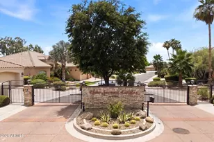 10299 N 103rd Pl, Scottsdale, AZ 85258 - Photo 11