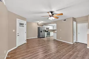 2040 S Longmore, Mesa, AZ 85202 - Photo 5