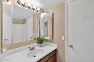 2040 S Longmore, Mesa, AZ 85202 - Photo 15
