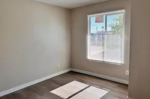 6935 W Monterosa Cir, Phoenix, AZ 85033 - Photo 11