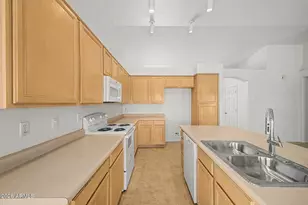 1407 W Bluefield Ave, Phoenix, AZ 85023 - Photo 9