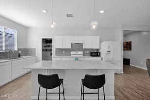 1818 E Grove St, Phoenix, AZ 85040 - Photo 3