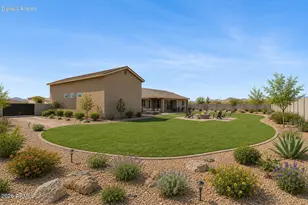 1686 E Carriage Ln, Phoenix, AZ 85086 - Photo 25