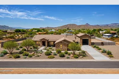 1686 E Carriage Lane, Phoenix, AZ 85086 - Photo 1