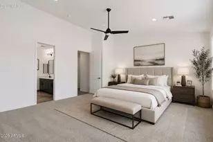 1686 E Carriage Ln, Phoenix, AZ 85086 - Photo 11