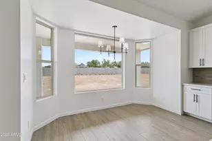 1686 E Carriage Ln, Phoenix, AZ 85086 - Photo 9