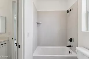 1686 E Carriage Ln, Phoenix, AZ 85086 - Photo 23