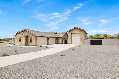 1686 E Carriage Lane, Phoenix, AZ 85086 - Photo 1