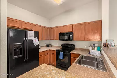 357 N 168th Drive, Goodyear, AZ 85338 - Photo 7
